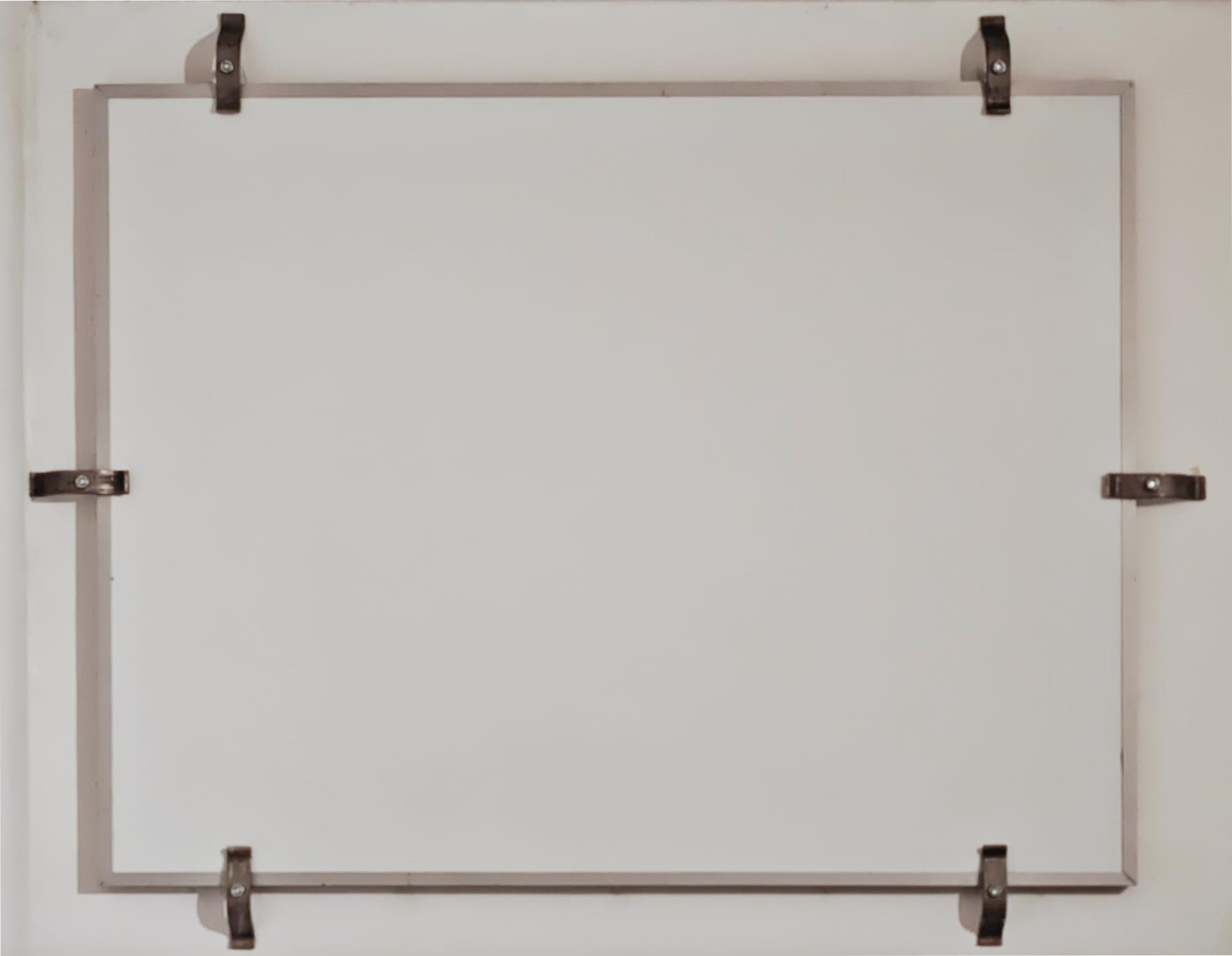 Modulares Hochwasserschutz-System aus Aluminium und Edelstahl – flexibel und zuverlässig einsetzbar.